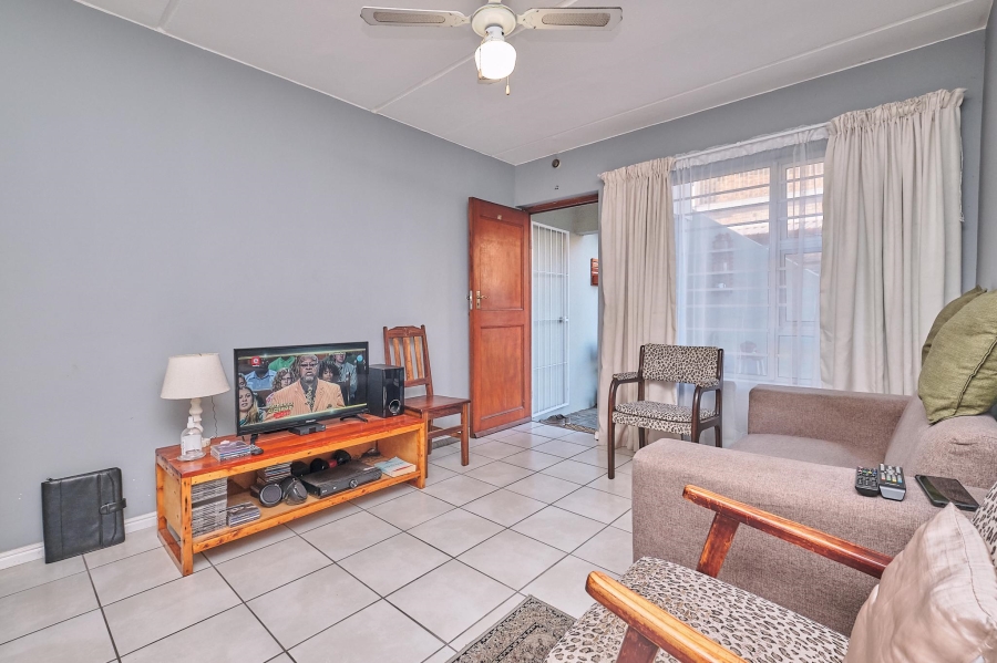 1 Bedroom Property for Sale in Ferndale Western Cape